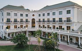 Dlf Club 4
